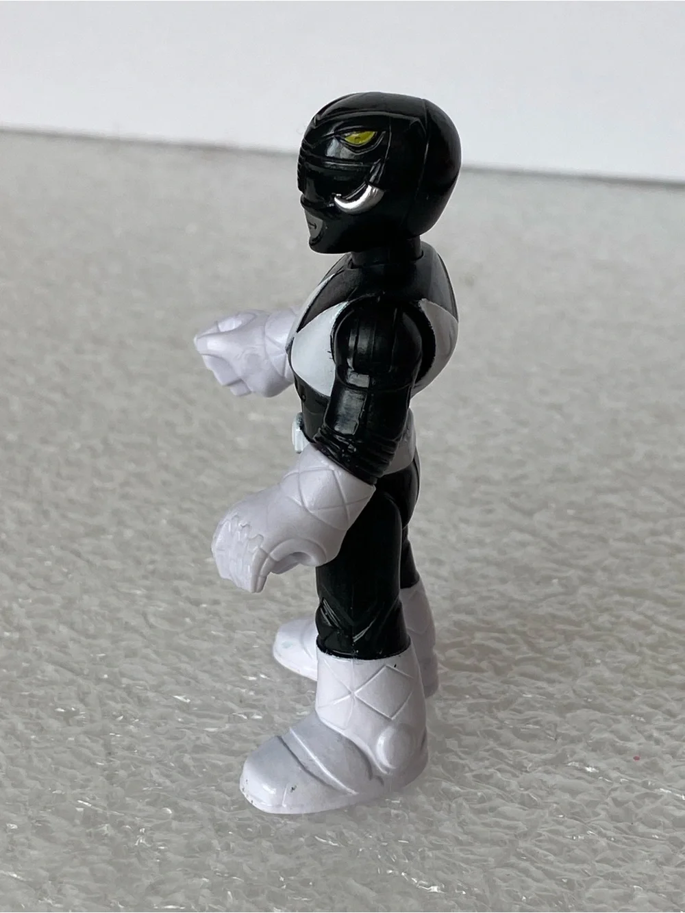 Fisher Price Imaginext Power Rangers Mighty Morphin Black Power Ranger Figure